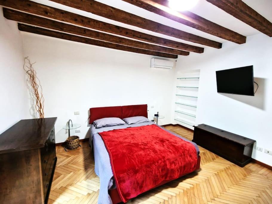 Magnifico Appartamento Ristrutturato Milano Exterior foto