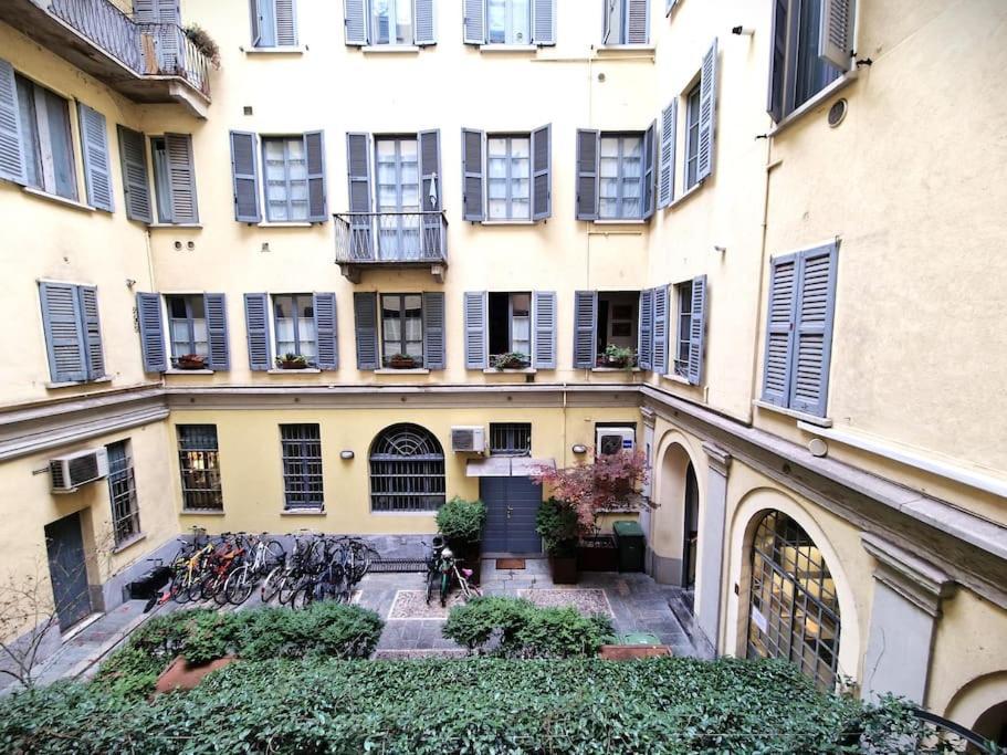 Magnifico Appartamento Ristrutturato Milano Exterior foto