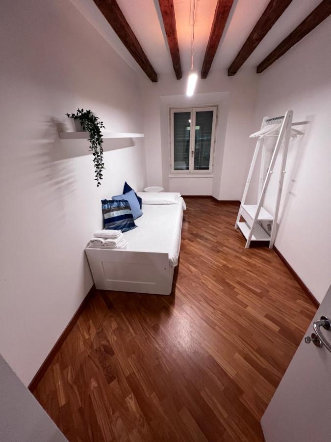 Magnifico Appartamento Ristrutturato Milano Exterior foto