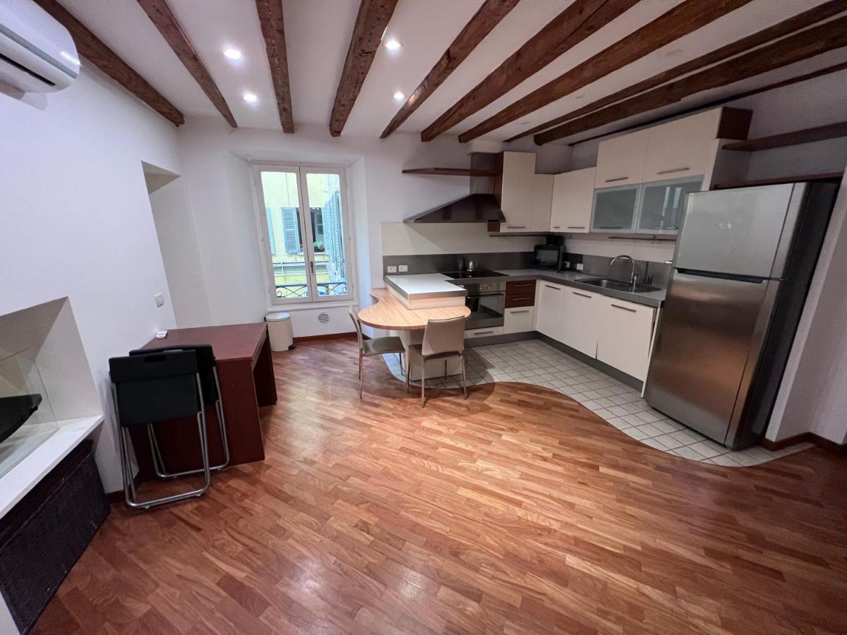 Magnifico Appartamento Ristrutturato Milano Exterior foto