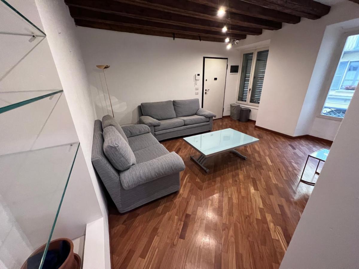 Magnifico Appartamento Ristrutturato Milano Exterior foto